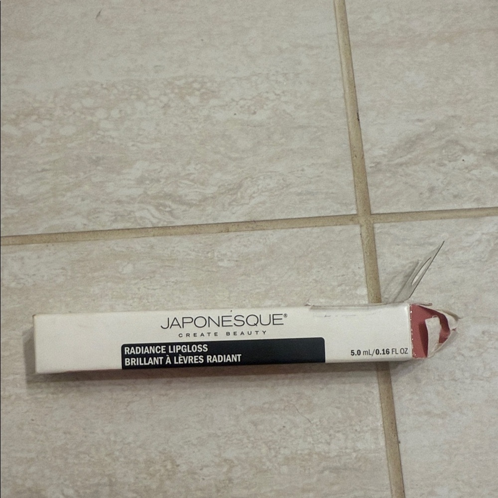 Radiance Lipgloss in Mauve Pink - Captivated